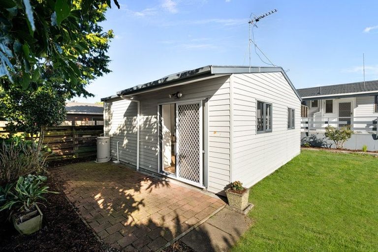 Photo of property in 11a Lomas Place, Manurewa, Auckland, 2102