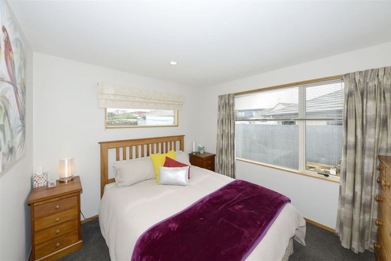 Photo of property in 19 Blue Gum Place, New Brighton, Christchurch, 8083