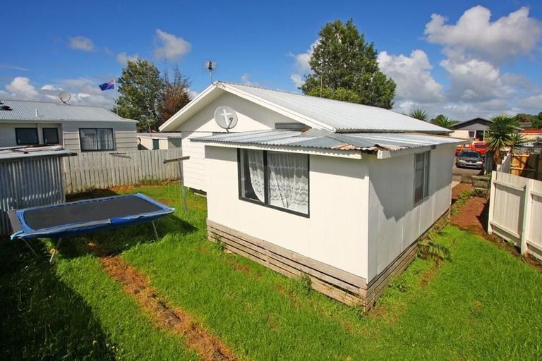 Photo of property in 1/18 Kennington Drive, Clendon Park, Auckland, 2103