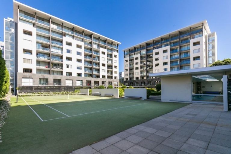 Photo of property in Sanctum Apartment, 10 Ebor Street, Te Aro, Wellington, 6011