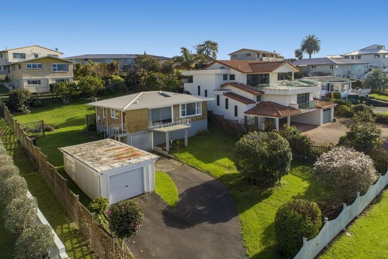 Photo of property in 56 Omokoroa Road, Omokoroa, 3114