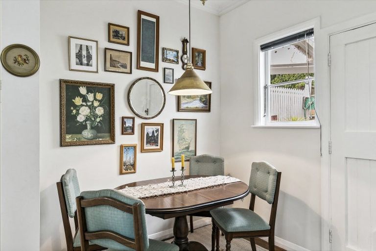 Photo of property in 52 Totara Road, Miramar, Wellington, 6022