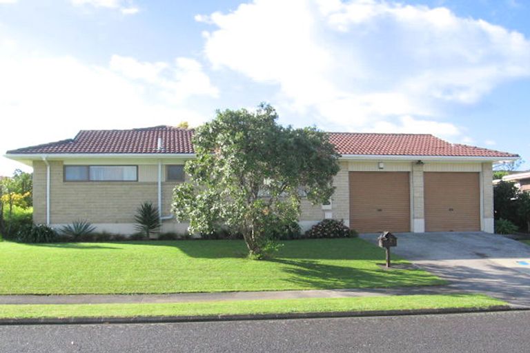 Photo of property in 2 Steeple Rise, Pakuranga, Auckland, 2010