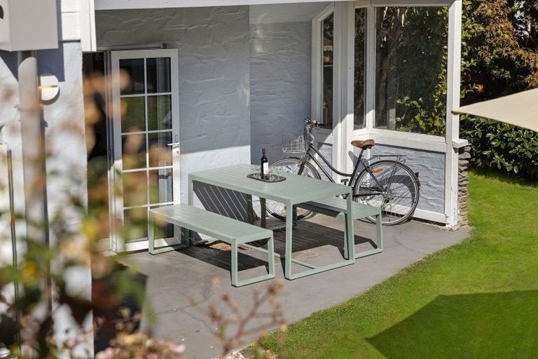 Photo of property in 13 Argyle Place, Arrowtown, 9302