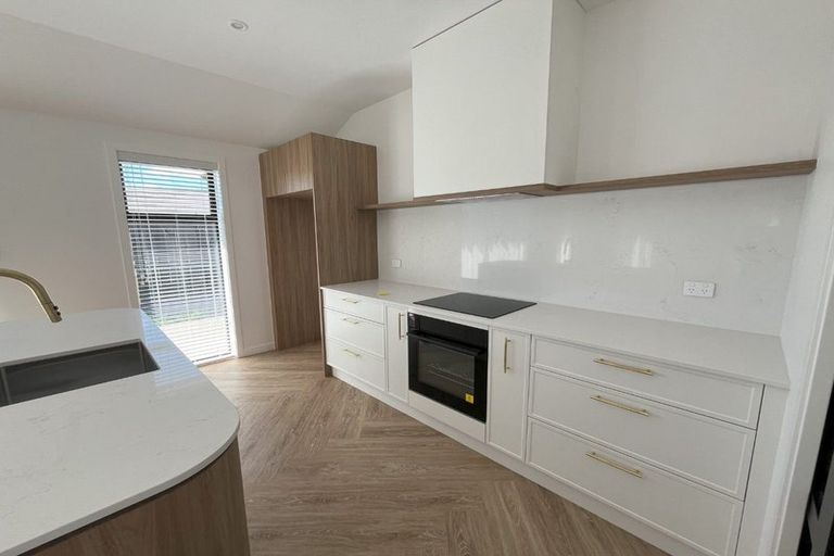 Photo of property in 25 Kenehi Road, Karaka, 2124