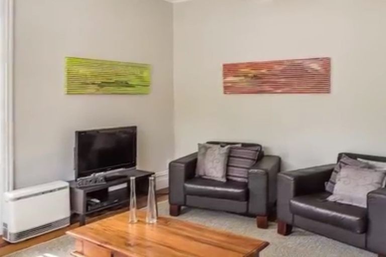 Photo of property in 1/15 Emerson Street, Berhampore, Wellington, 6023