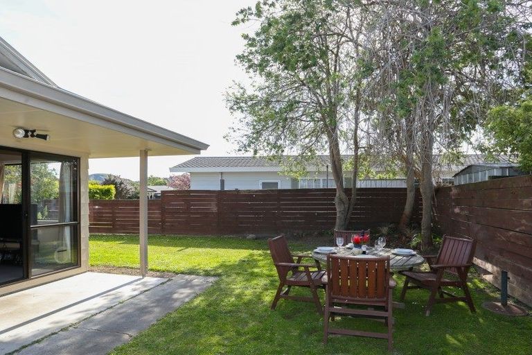 Photo of property in 44 Whiting Crescent, Greenmeadows, Napier, 4112