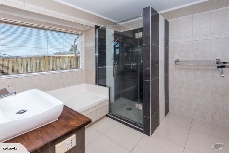 Photo of property in 18 Nedlands Place, Burswood, Auckland, 2013