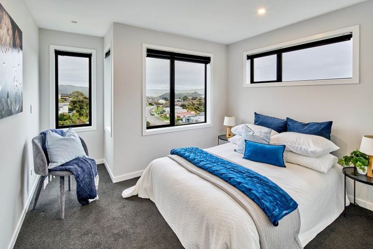 Photo of property in 15 Yorkshire Close, Whitby, Porirua, 5024