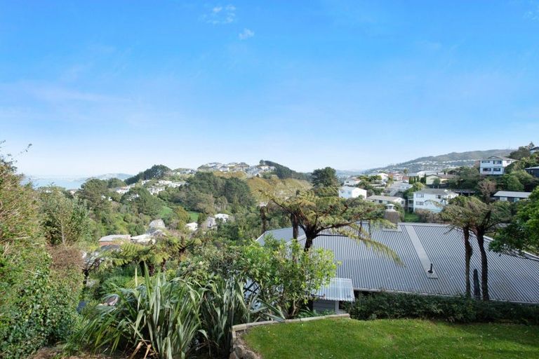 Photo of property in 79 Salford Street, Newlands, Wellington, 6037