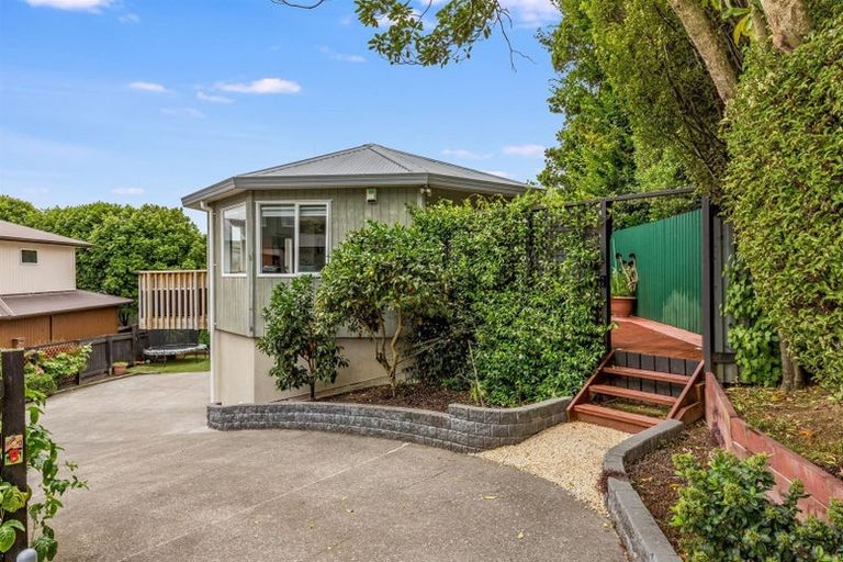Photo of property in 13b Peterhouse Street, Tawa, Wellington, 5028