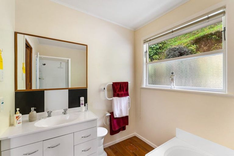 Photo of property in 26 Akatea Road, Korokoro, Lower Hutt, 5012