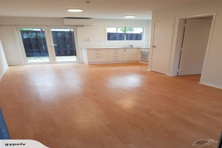 Photo of property in 1/72l Kitchener Road, Milford, Auckland, 0620
