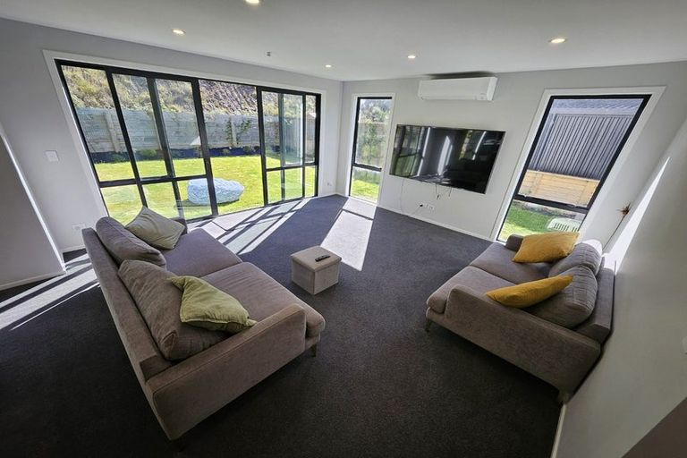 Photo of property in 16 Porokaiwhiri Street, Crofton Downs, Wellington, 6035