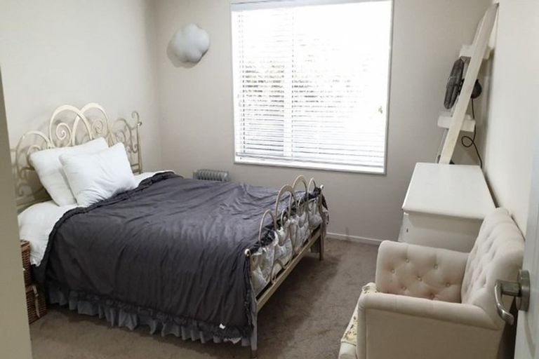 Photo of property in 5 Emell Street, Silverdale, 0932