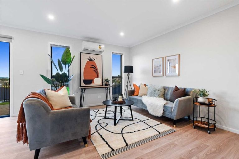 Photo of property in 1/40 Rose Berry Crescent, Flagstaff, Hamilton, 3210