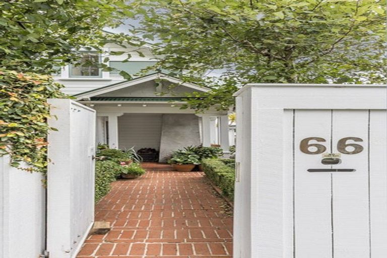 Photo of property in 66 Upland Road, Kelburn, Wellington, 6012