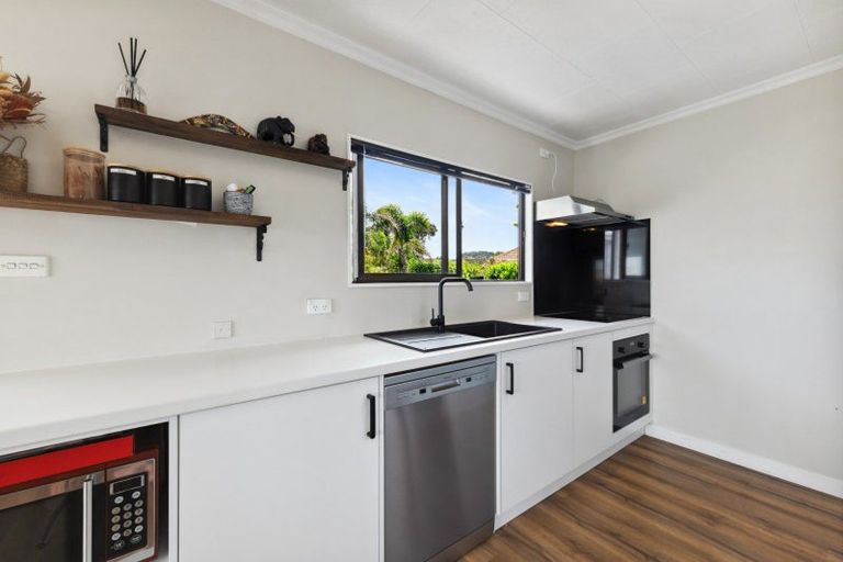 Photo of property in 20a Tahurangi Place, Spotswood, New Plymouth, 4310