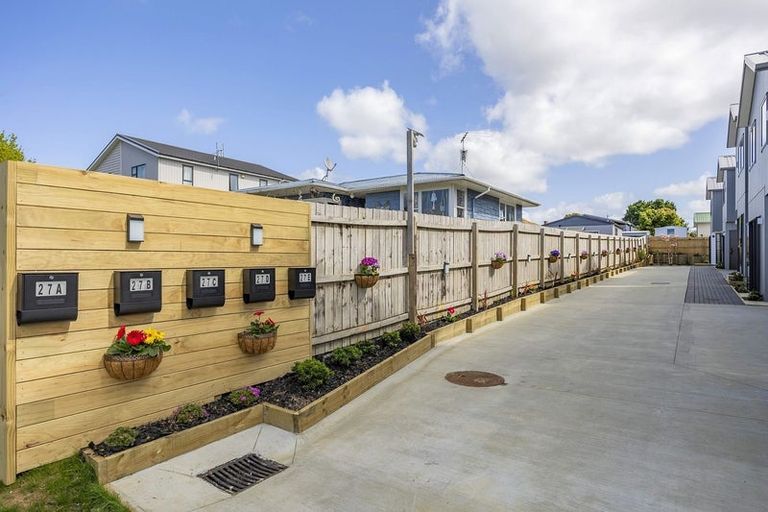 Photo of property in 27d O'donn Avenue, Beach Haven, Auckland, 0626