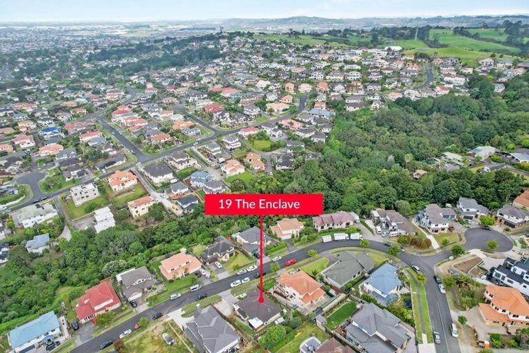 Photo of property in 19 The Enclave, Totara Heights, Auckland, 2105