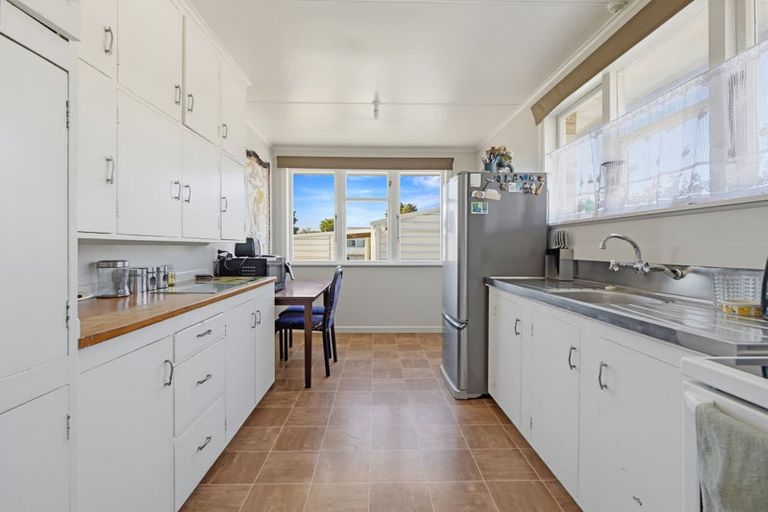 Photo of property in 11 Brookland Road, Western Heights, Rotorua, 3015