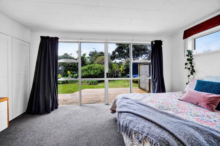 Photo of property in 1 Pohutukawa Drive, Opunake, 4616