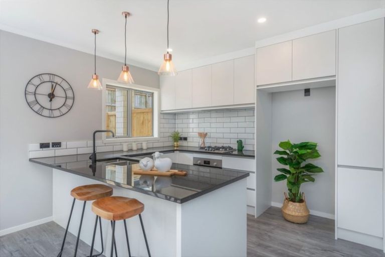 Photo of property in 70 Farringdon Avenue, Rototuna North, Hamilton, 3210