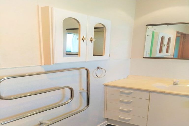 Photo of property in 164 Fairway Drive, Te Kamo, Kamo, 0112