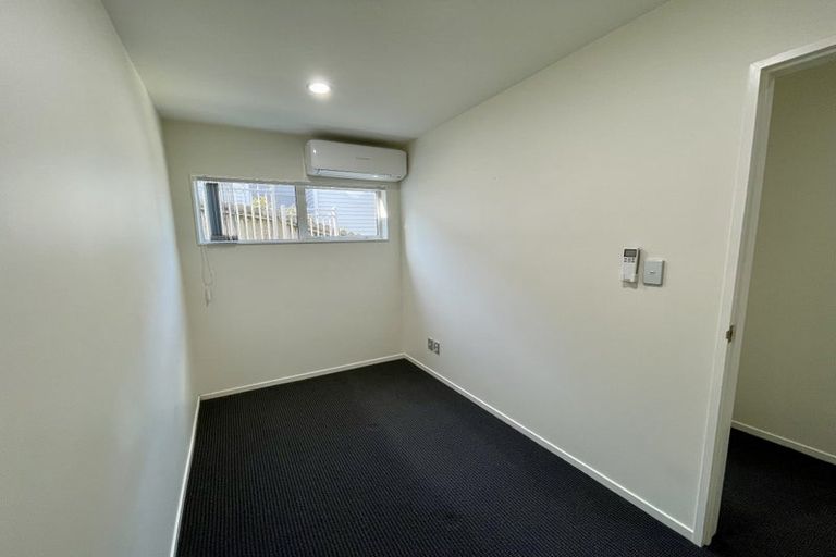 Photo of property in 676a East Coast Road, Pinehill, Auckland, 0630