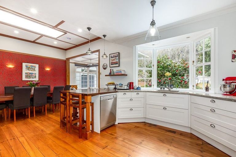 Photo of property in 396 Muritai Road, Eastbourne, Lower Hutt, 5013