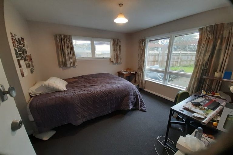 Photo of property in 28 Newbridge Place, Ilam, Christchurch, 8041