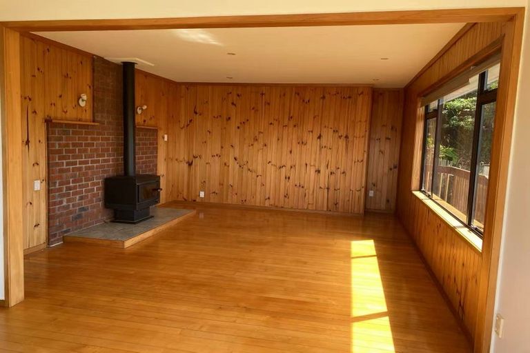 Photo of property in 2 Allender Drive, Torbay, Auckland, 0630