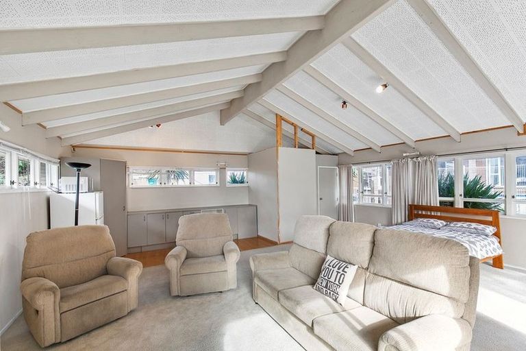 Photo of property in 9 Halcyon Place, Papatoetoe, Auckland, 2025