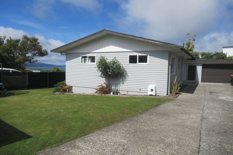 Photo of property in 57 Miromiro Road, Normandale, Lower Hutt, 5010