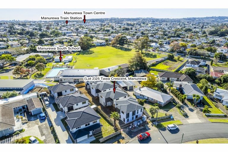 Photo of property in 2/25 Tawa Road, Te Atatu Peninsula, Auckland, 0610