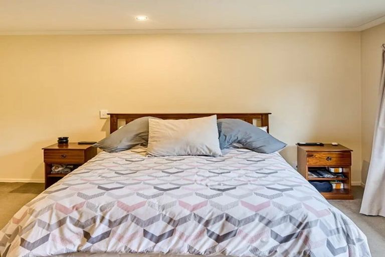 Photo of property in 26a Kirton Drive, Riverstone Terraces, Upper Hutt, 5018