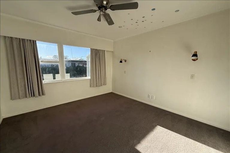 Photo of property in 19 Samuel Place, Queenwood, Hamilton, 3210