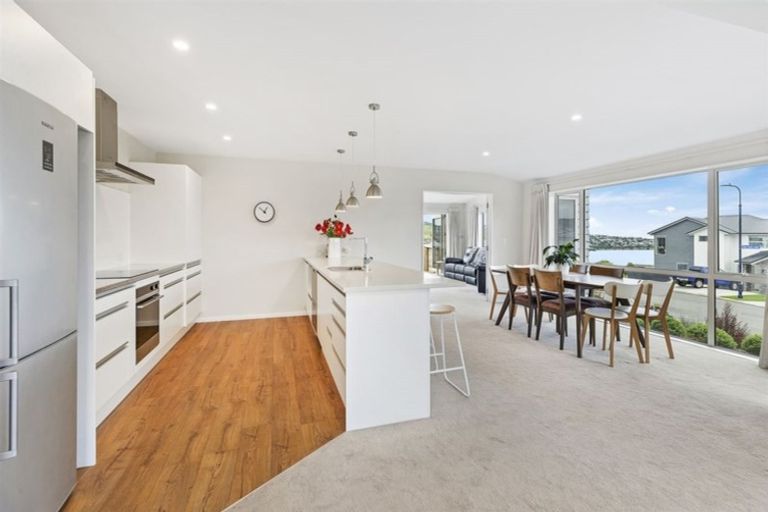 Photo of property in 7 Sue Dow Lane, Aotea, Porirua, 5024