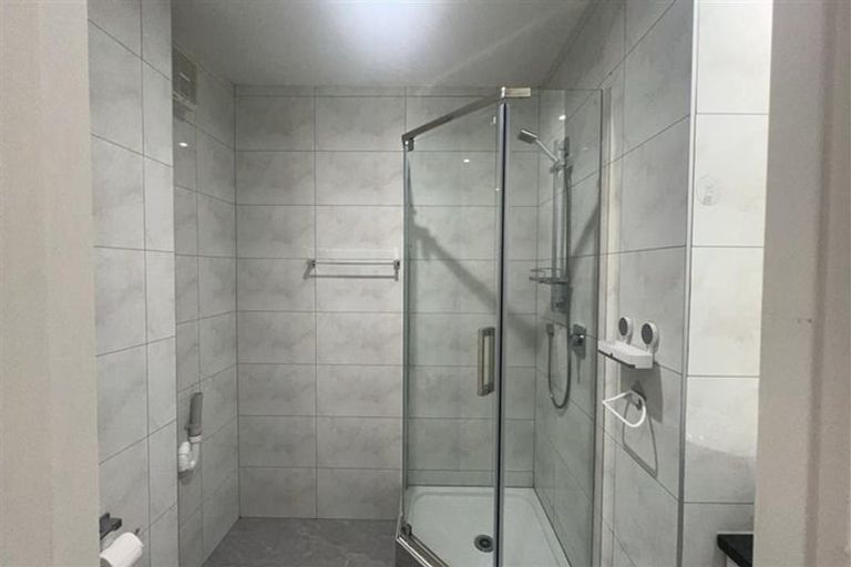 Photo of property in 54 Redoubt Road, Clover Park, Auckland, 2105