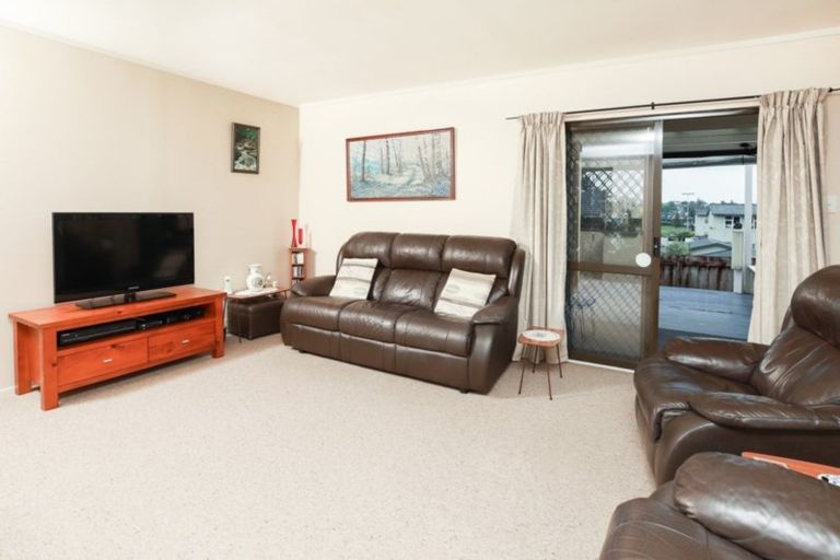 Photo of property in 2 Nyanza Street, Nawton, Hamilton, 3200