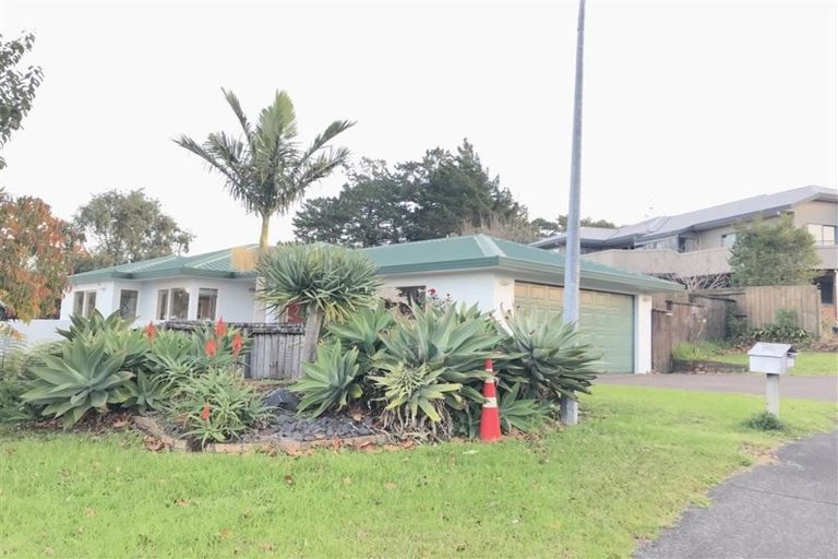 Photo of property in 103 Bushlands Park Drive, Albany, Auckland, 0632
