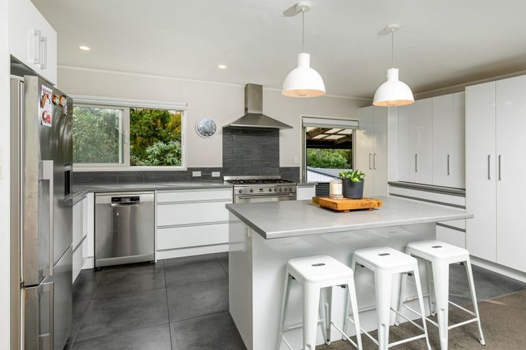 Photo of property in 1 Luanda Drive, Ranui, Auckland, 0612