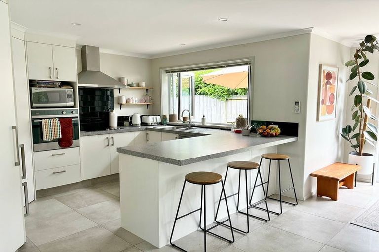 Photo of property in 8 Kahuparere Crescent, Pyes Pa, Tauranga, 3112