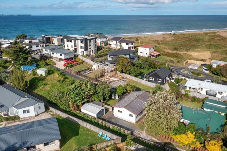 Photo of property in 1335b Papamoa Beach Road, Papamoa Beach, Papamoa, 3118