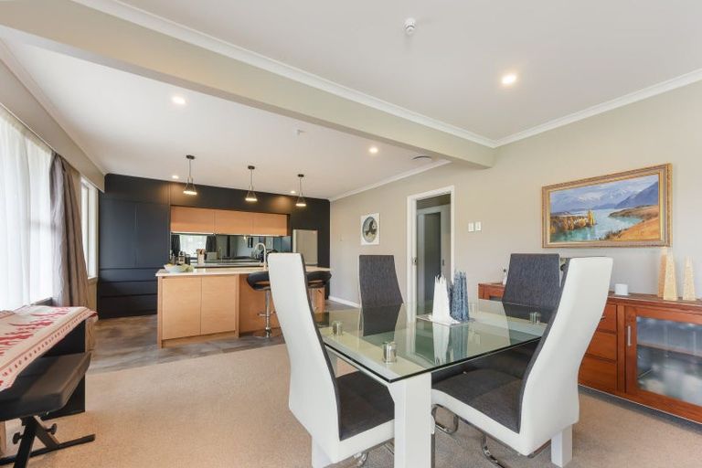 Photo of property in 14 Seaview Crescent, Picton, 7220