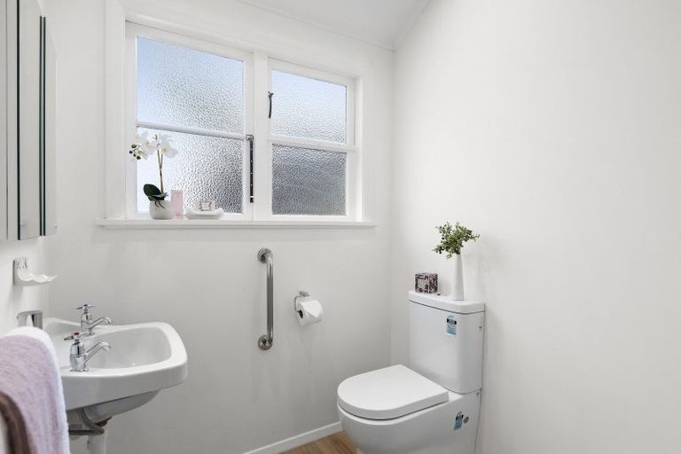 Photo of property in 14 Warwick Street, Wilton, Wellington, 6012