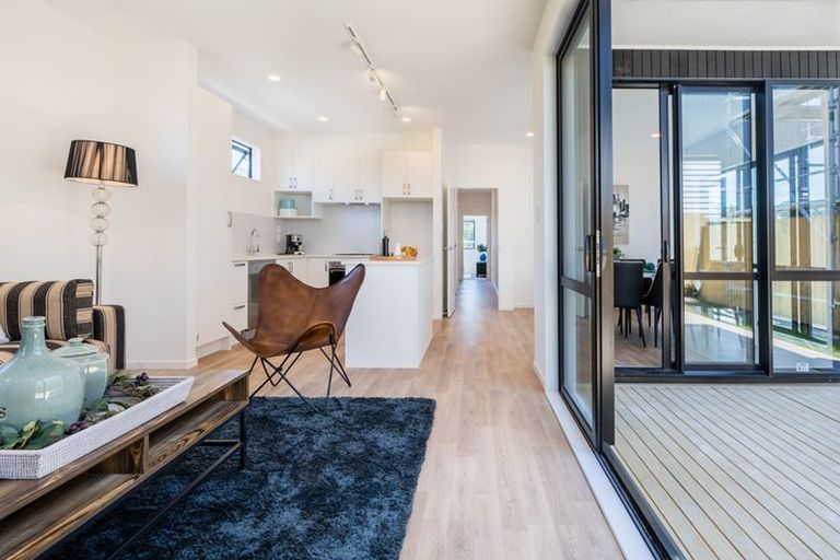 Photo of property in 72 Craigs Way, Hobsonville, Auckland, 0616