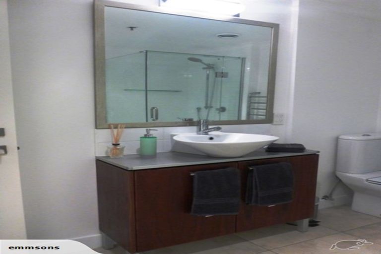 Photo of property in Augusta Apartments, 15/254 Willis Street, Te Aro, Wellington, 6011