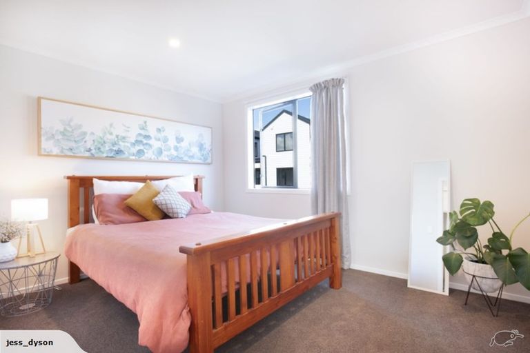 Photo of property in 14 Uku Lane, Hobsonville, Auckland, 0616