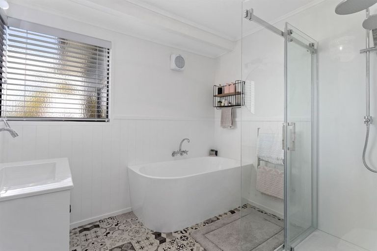 Photo of property in 255 Pohutukawa Avenue, Ohope, 3121